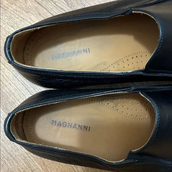 Magnanni Black Pebble Grain Leather Square Toe Loafers - Size 11 MStyle #10643